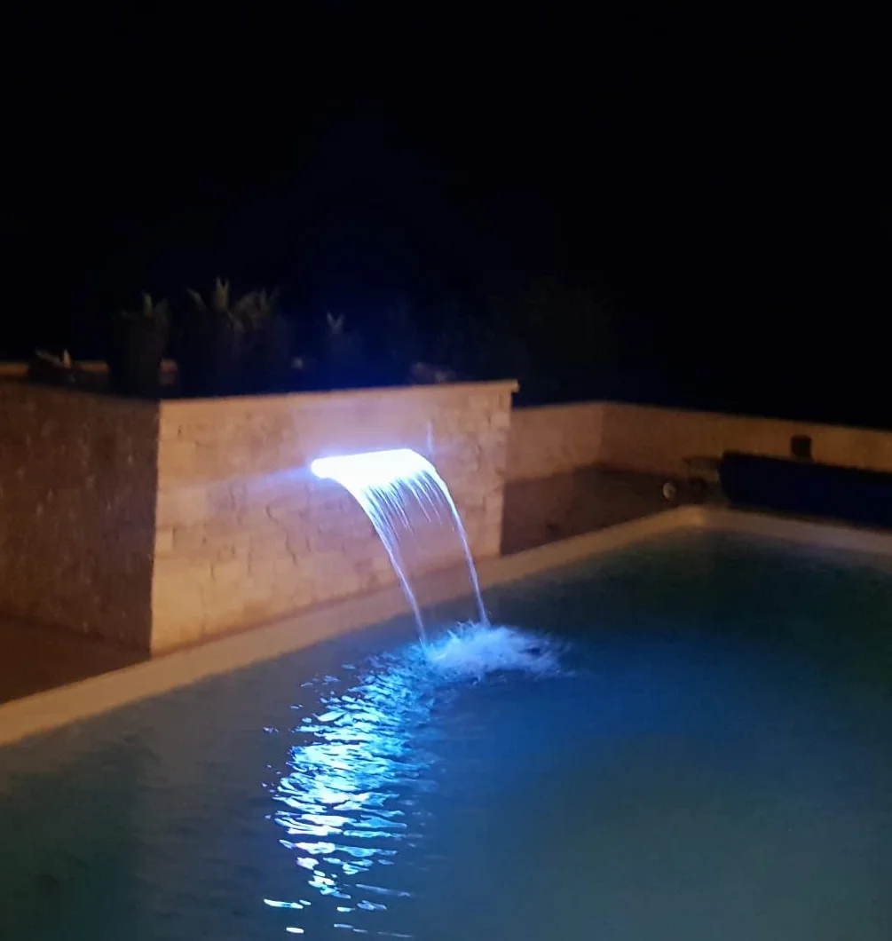 Générique Lame d'eau Cascade en Acrylique 60cm / avec LEDs intégrées/Bluetooth/WiFi/Télécommande