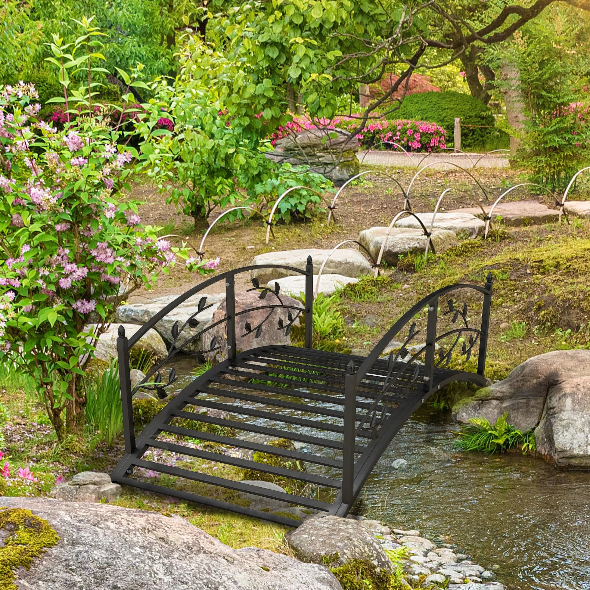 Outsunny Pont de Jardin - Pont de Bassin - décoration du Jardin dim. 119L x 67l x 47H cm avec Balustrade Motif de Vigne Acier Noir