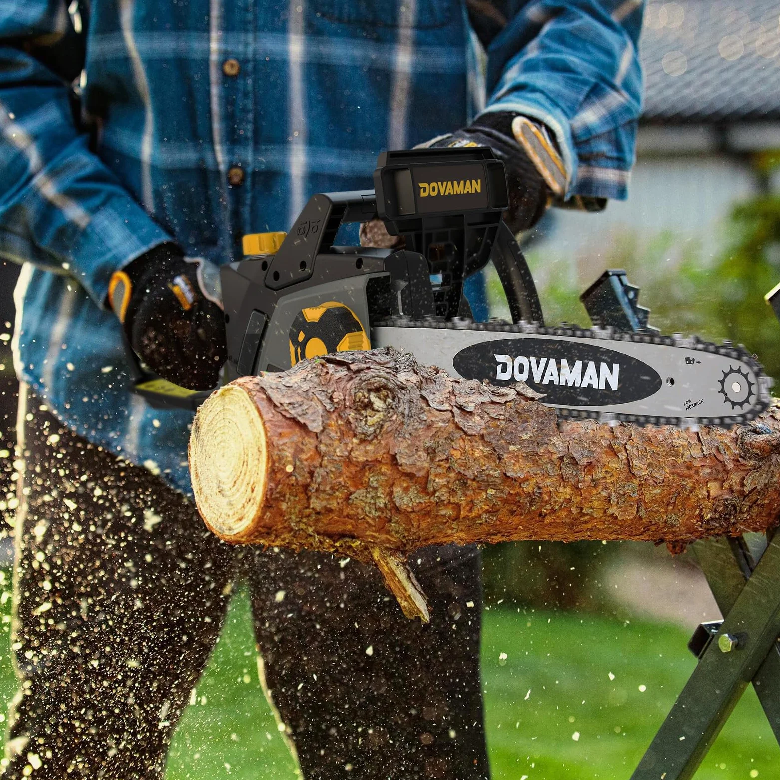 DOVAMAN Tronçonneuse Électrique 2400W, Tensionnement Sans Outil en un Pas, 40cm Guide et Chaîne Oregon, 15m/s Vitesse de Chaîne, Lubrification Automatique, Frein Mécanique, 2 Chaînes - DCS01A