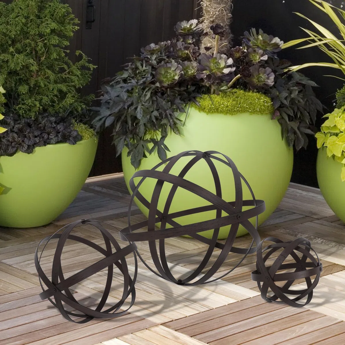 Kunjocy Lot de 3 Boules de Jardin Pliantes de Tailles Assorties avec Bande en métal Vieilli pour décoration intérieure et extérieure - 17,8 cm, 25,4 cm, 30,5 cm de diamètre (Rouille)