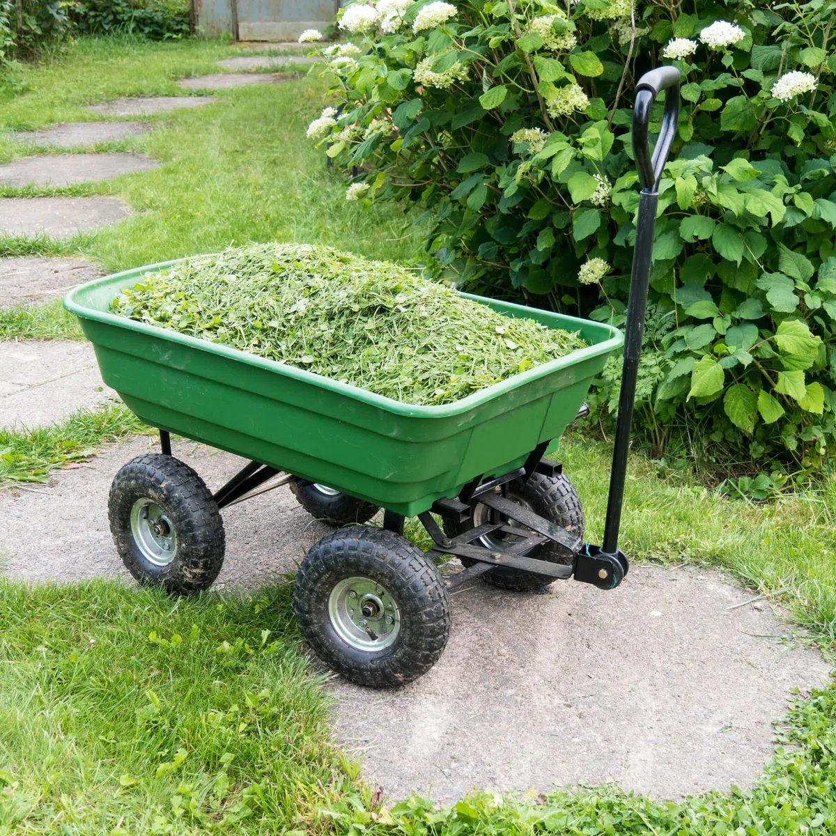 Wiltec Chariot de Jardin à Main – 1050 x 450 x 485 mm – Volume 50 L – Capacité de Charge 200 kg – avec Benne basculante et 4 Roues – Remorque Brouette jardinerie