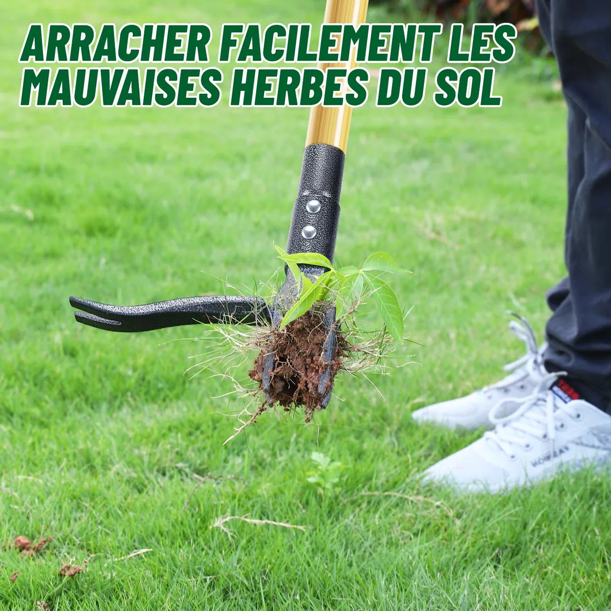 Désherbeur Manuel 1.1m Longueur, Arrache Pissenlit, Manche en Bambou Naturel et 4 Griffes en Métal, Désherbeur de Jardin Debout avec des Gants de Jardinage, Adapté Aux Animaux (Upgrade)