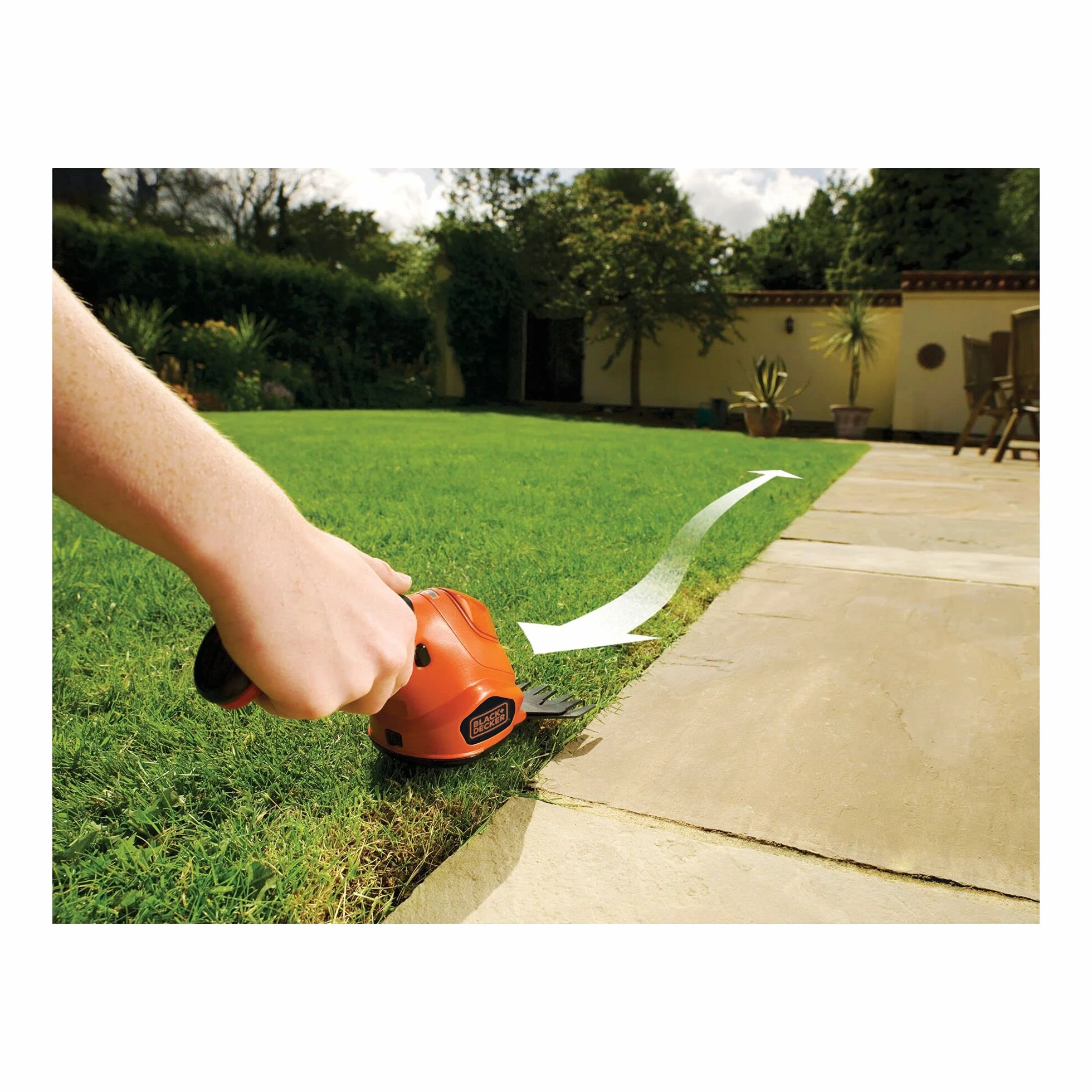BLACK+DECKER Cisaille Electrique 3,6V, Sculpte-Haies avec Indicateur de Charge LED, Idéal pour Tailler les Parterres de Fleurs et les Bordures, Largeur de Lame 30 cm, Pas de Lame 23 mm, GSL200-QW Rouge