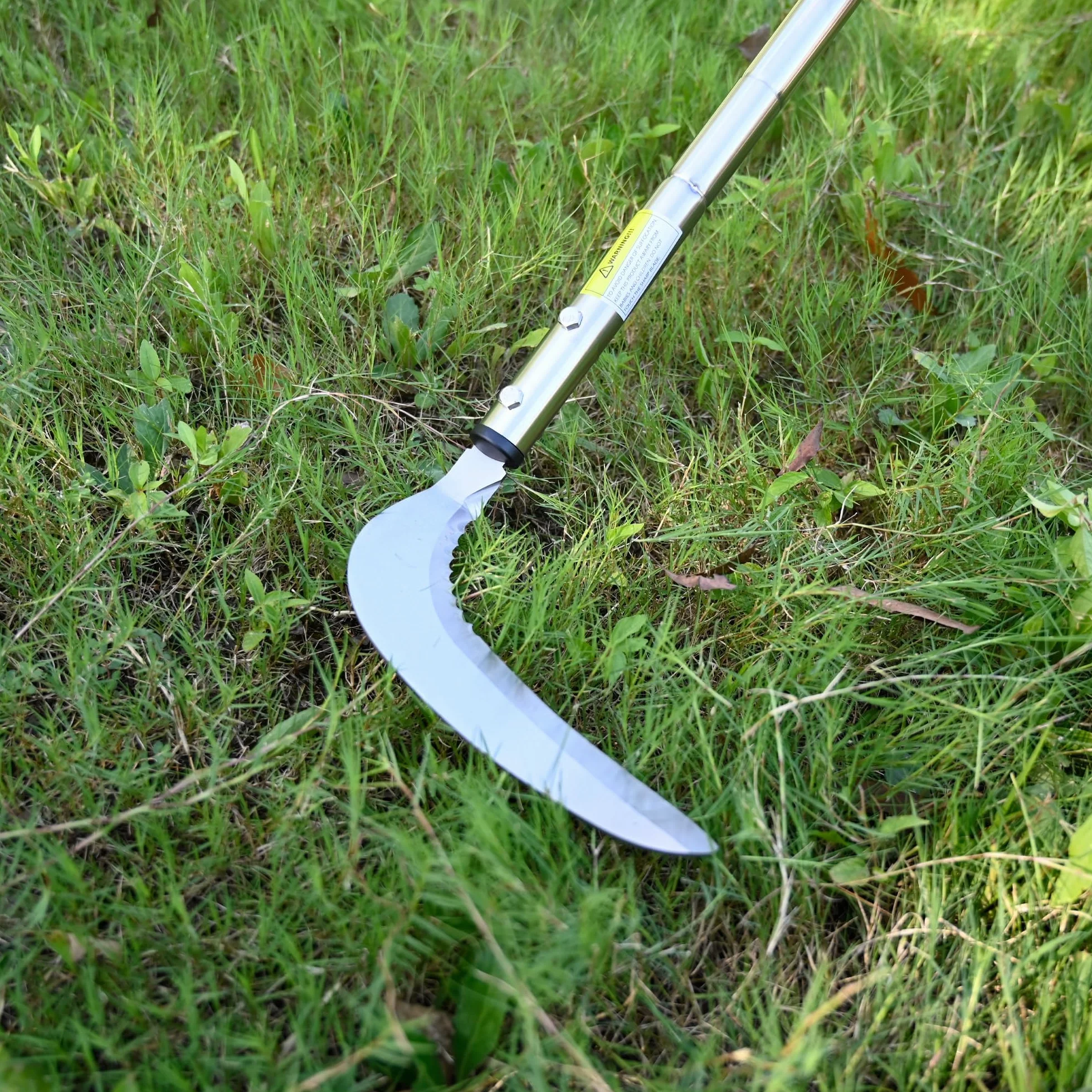 YEELOR Faucille de désherbage, Faucille d'herbe en Acier avec Lame dentelée à Double Tranchant, Fouet à Gazon télescopique, Faucille d'herbe Debout, Outil de Jardin léger à Long Manche pour Jardin
