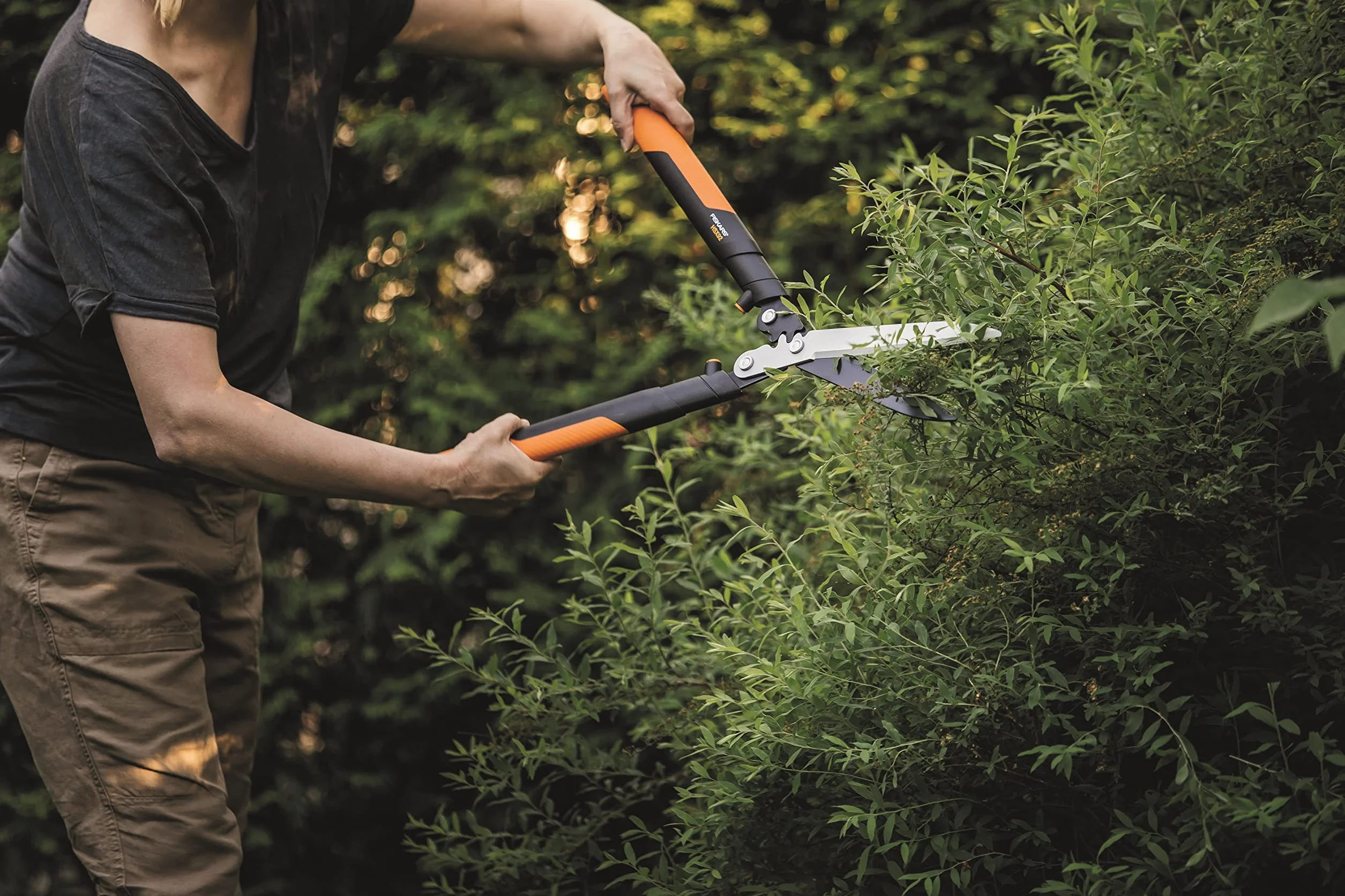 Fiskars Cisaille à haie, Système à crémaillère PowerGear X, Revêtement antiadhésif, Lames en Acier, Longueur: 63 cm, Noir/Orange, HSX92, 1023631