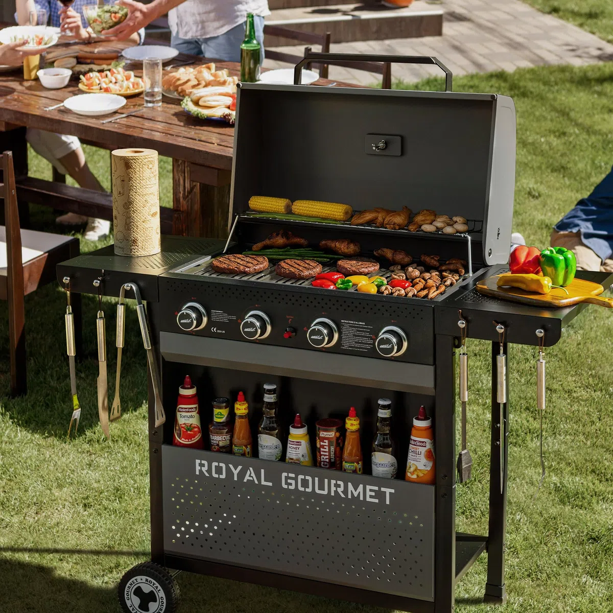 Royal Gourmet 4 Brûleurs Barbecue Gaz, Gril à Gaz sur Chariot 10 KW avec Tables Pliantes et Panier de Rangement, Noir