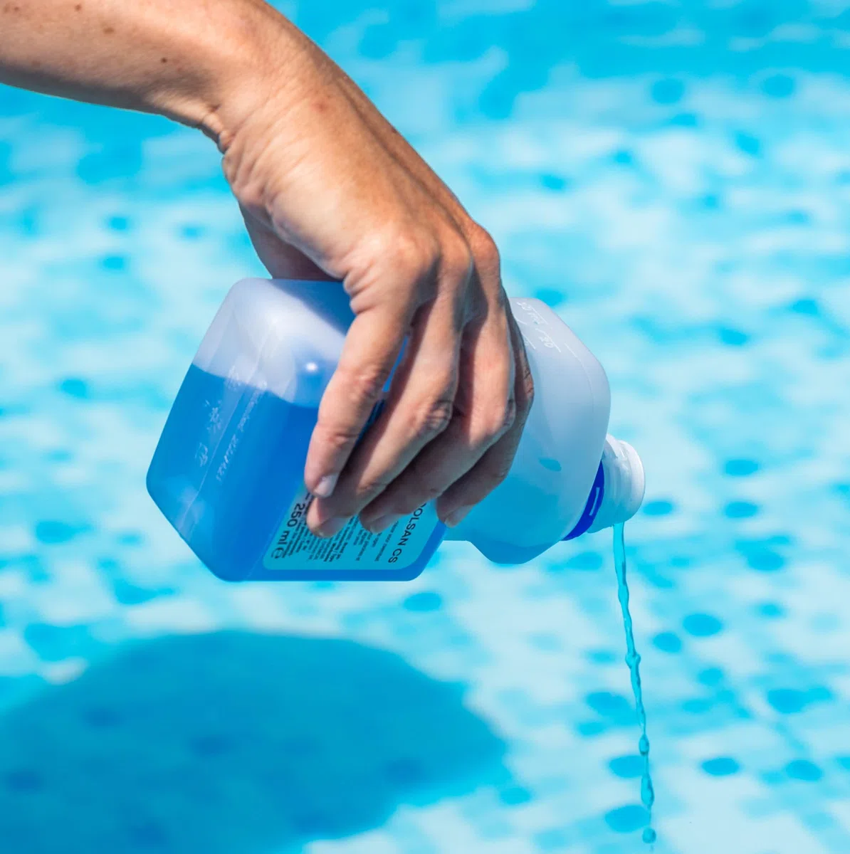 BSI - PooLSan - Spécial Piscine Hors-Sol - Solution sans Chlore - pour Une Désinfection Totale - Jusqu'à 6 Mois - Elaboré en Europe