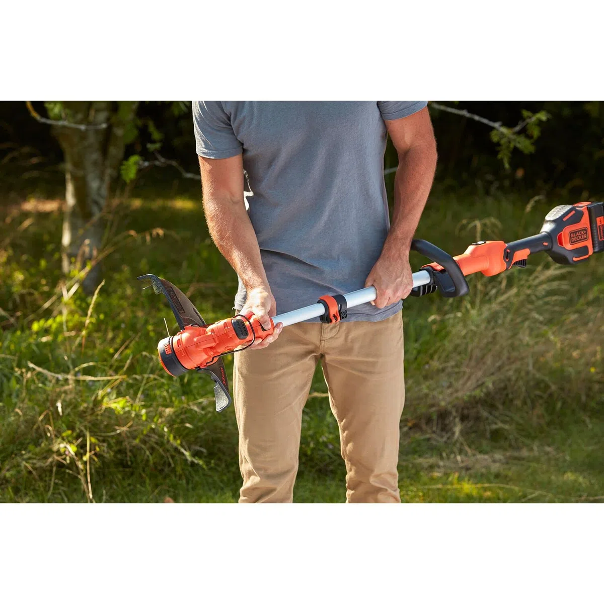 BLACK+DECKER Coupe-Bordures Automatique - 36V - 33 cm - Transmission Directe E-DRIVE - Mode Dresse-Bordure - Tube Télescopique - 2 Poignées - Sans Batterie, ni Chargeur - BCSTA536B-XJ